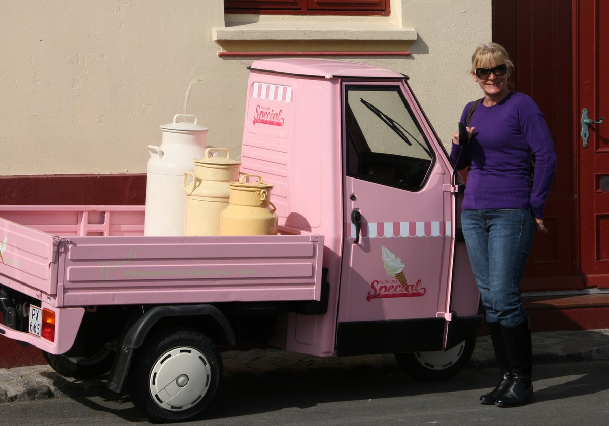 051012 3 Wendys new work vehicle