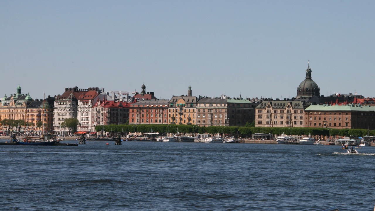052712 15 Heading into stockholm