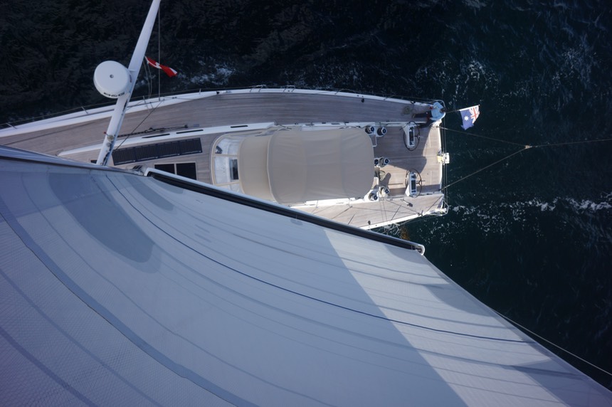 091913 16 Andrew taking photos while under sail