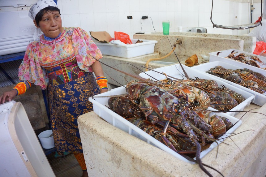 140216 13 Fish Market Panama Kuna Indian