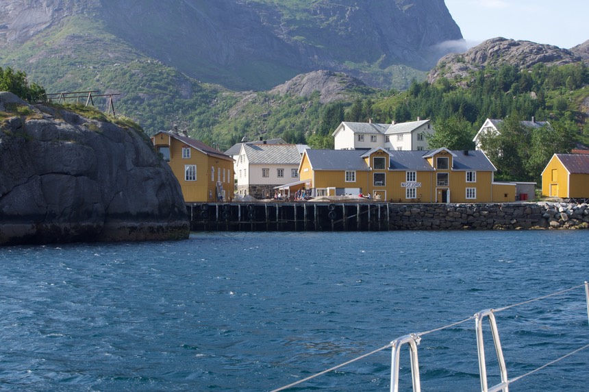 140710 17 Sailing to Nusfjord Harbour