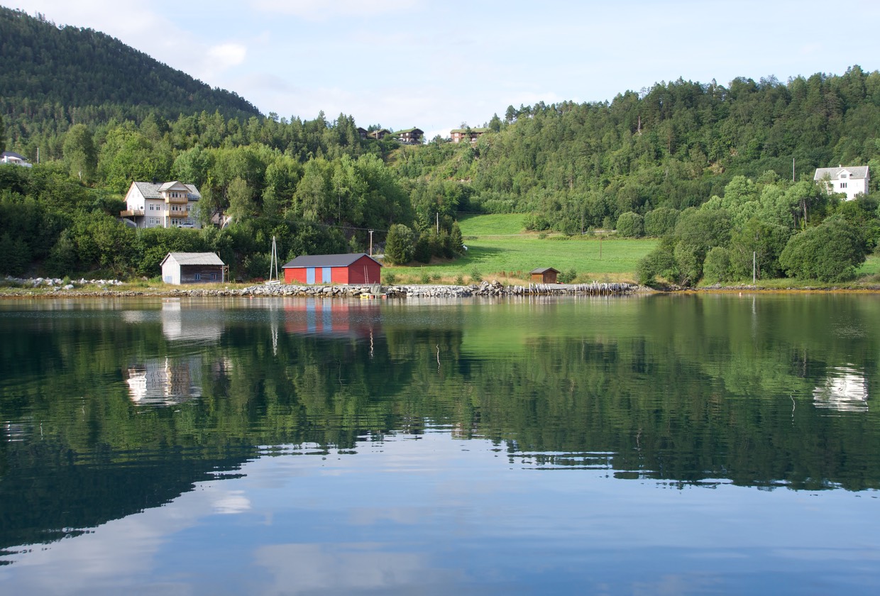 140801 7 Peaceful anchorage Horningdal Storfjorden