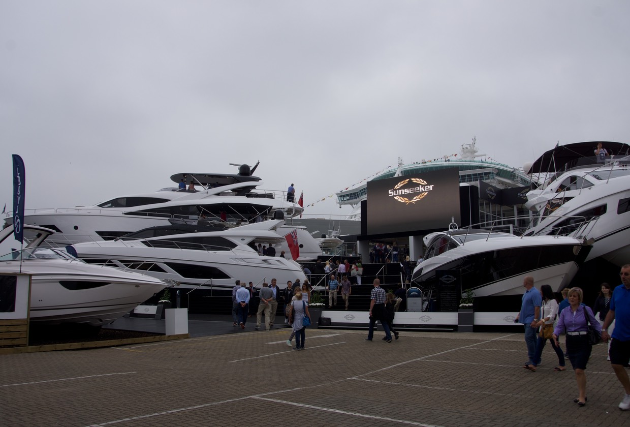140920 1 Southampton Boat show huge displays