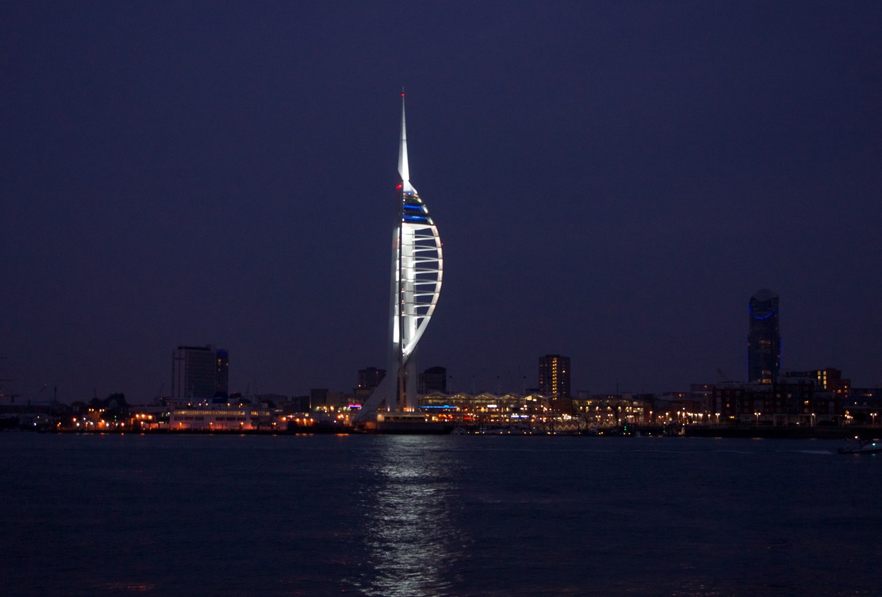 140923 6 Portsmouth by night a bonus photo