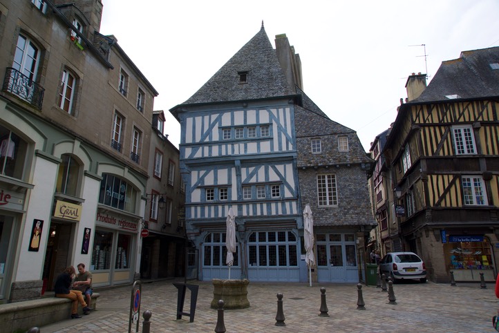160607 5 Back to Dinan with Cathy and Jim.jpg
