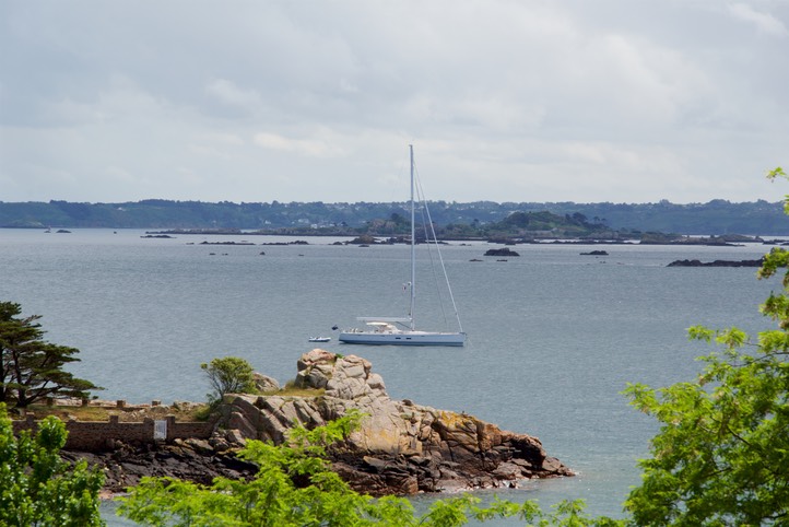160614 10 Ile De Brehat Katherine on Anchor.jpg
