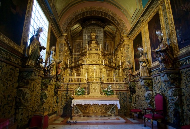 160901 Faro Cathedral Chapel of Santissimo Sacramento 1673 restored 1950