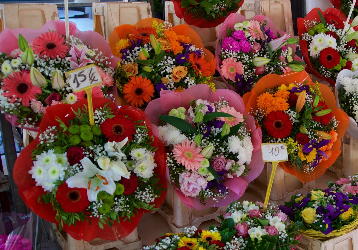 170608 Walking old town of Nice Flower market