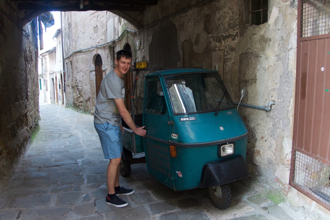 170911 16 Day 1 Road Trip Ben and Truck Sorano