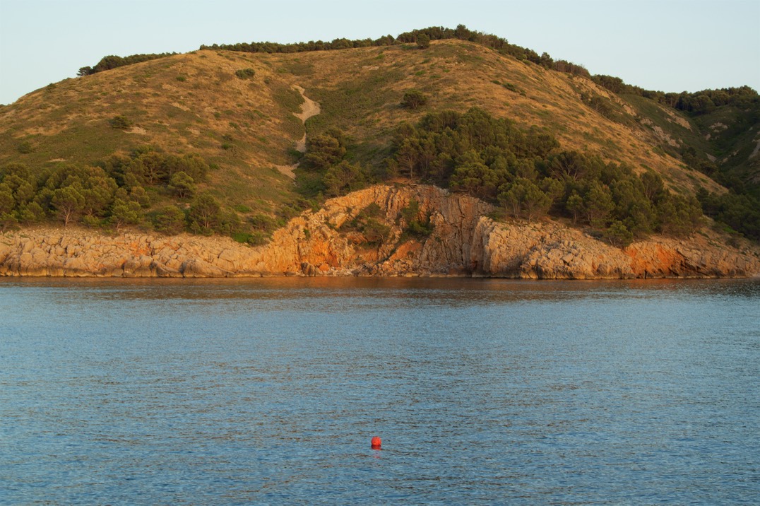 180630 6 Cala Montgo Last photo of Wilson before his demise